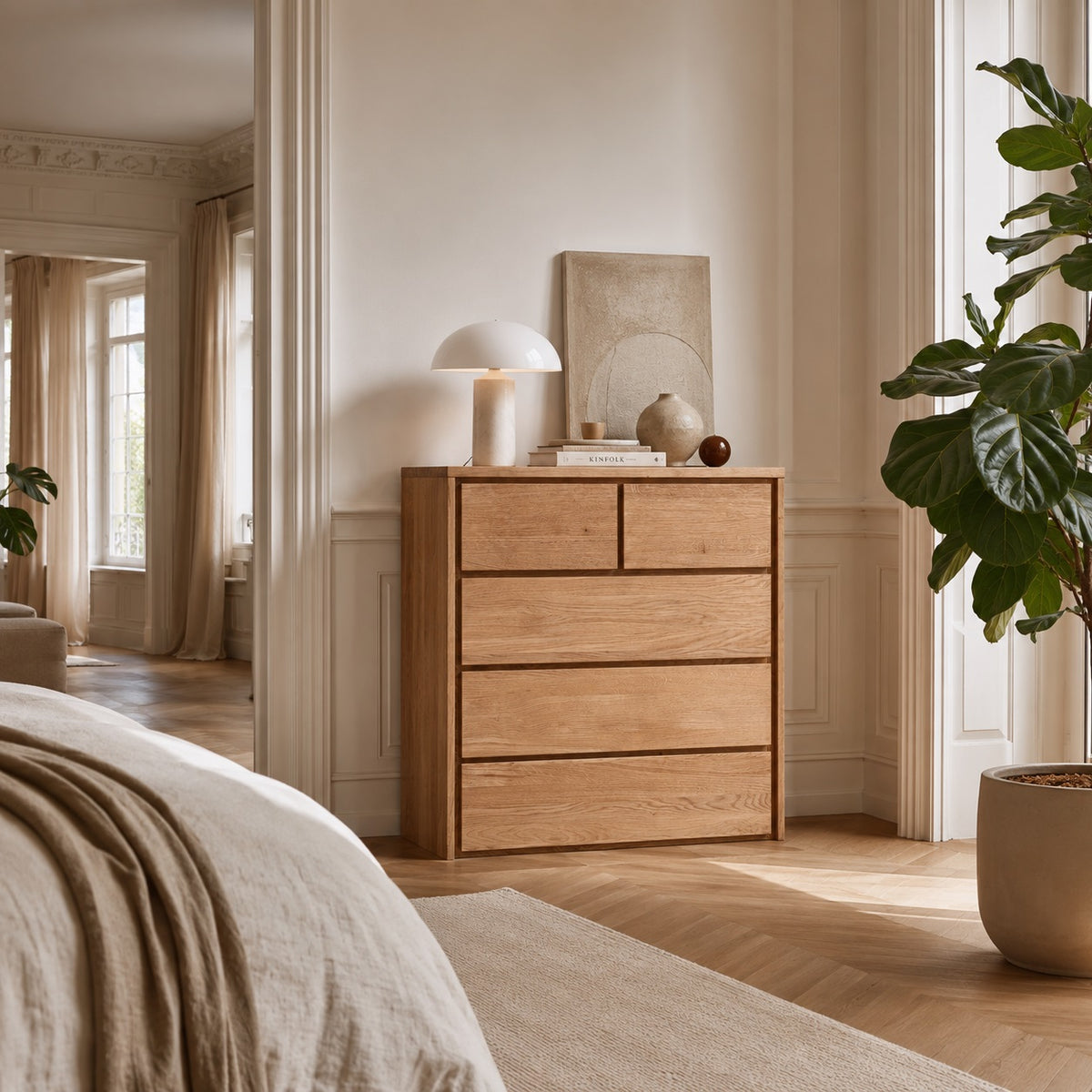Commode/buffet d’ébéniste Heimdal en chêne massif certifié FSC, avec 2 petits et 3 grands tiroirs, finition à l’huile naturelle, d’Organic Sleep – L88 x H100 x P42 – Livré entièrement monté